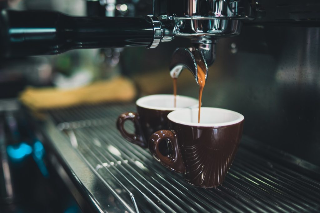 extracting espresso in an espresso machine